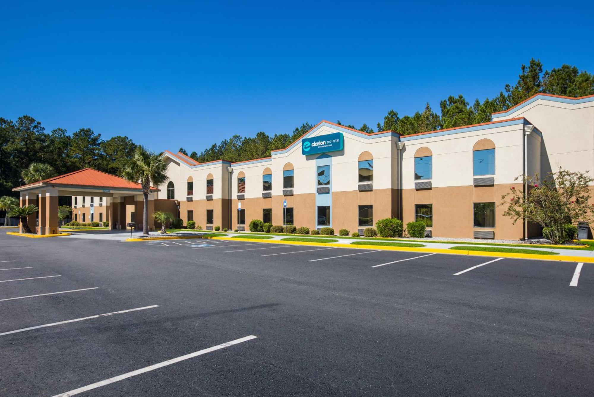 Clarion Pointe Near Stewart