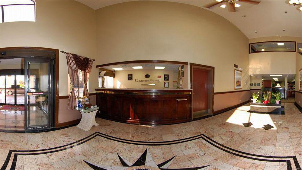 Clarion Pointe Near Stewart Hotel 2*
