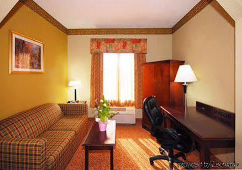 Hotel Clarion Pointe Near Stewart 2*